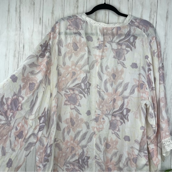 Free People floral pastel kimono - Picture 6 of 7